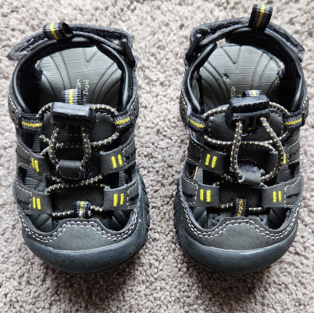 Jumping Beans baby hiking sandals, size 3